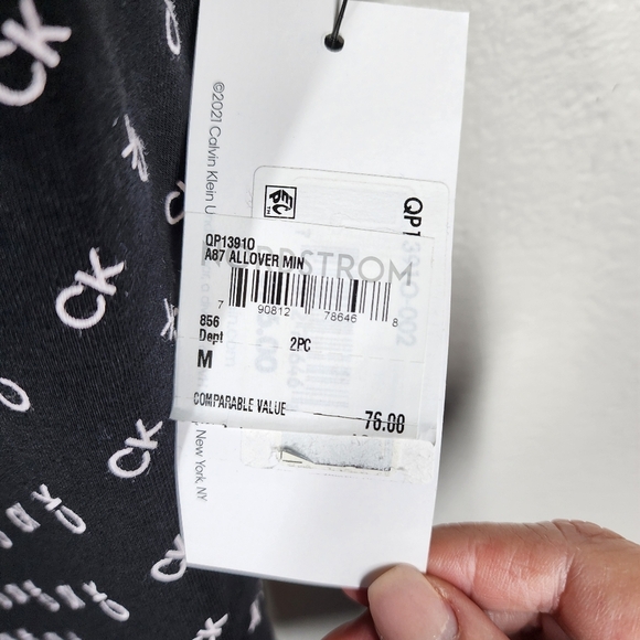 CALVIN KLEIN 2-PIECE SLEEPWEAR SET - Picture 14 of 14